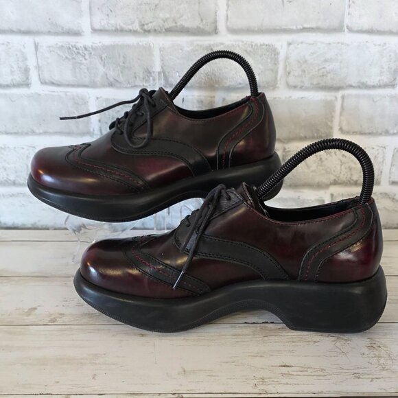 Dansko Burgandy Leather Oxford Lace Shoes Classic Preppy Sturdy Women 39 8.5 EUC - Picture 2 of 8